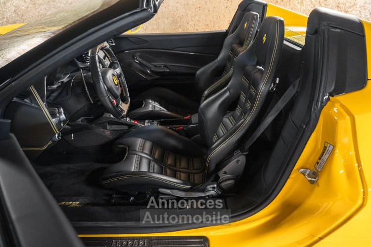 Ferrari 488 Spider Finition Atelier V8 3.9 670 - <small>A partir de </small>2.320 EUR <small>/ mois</small> - #31