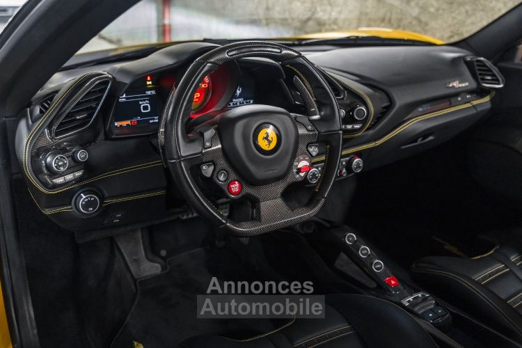 Ferrari 488 Spider Finition Atelier V8 3.9 670 Giallo Modena - <small>A partir de </small>2.290 EUR <small>/ mois</small> - #35