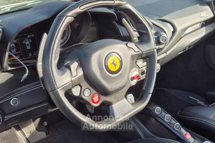 Ferrari 488 Spider MAGNIFIQUE FERRARI 488 SPIDER 3.9 T V8 670ch PLUS DE 70Ke D'OPTIONS JBL LIFT CARBONE INT + EXT ECHAP. FULL IPE LED DISPLAY CAMERA AVANT ET ARRIERE RAC - <small></small> 249.990 € <small>TTC</small> - #31