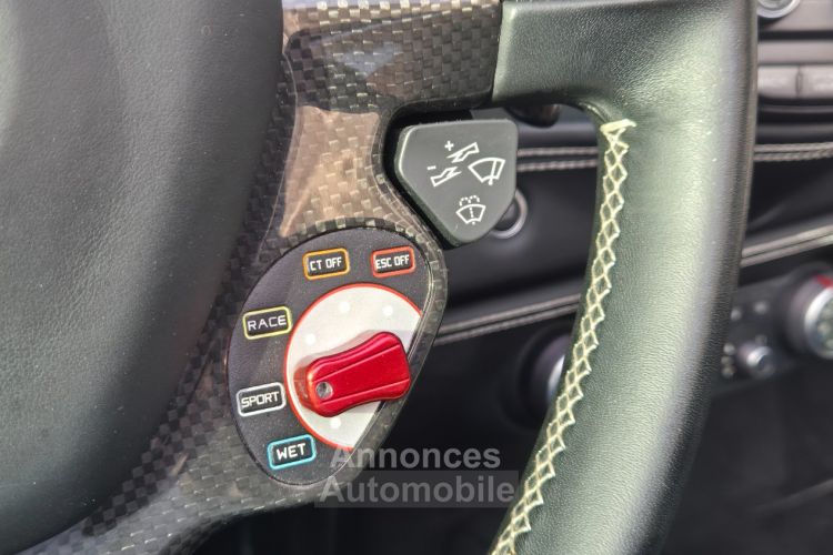 Ferrari 488 Spider MAGNIFIQUE FERRARI 488 SPIDER 3.9 T V8 670ch PLUS DE 70Ke D'OPTIONS JBL LIFT CARBONE INT + EXT ECHAP. FULL IPE LED DISPLAY CAMERA AVANT ET ARRIERE RAC - <small></small> 249.990 € <small>TTC</small> - #32