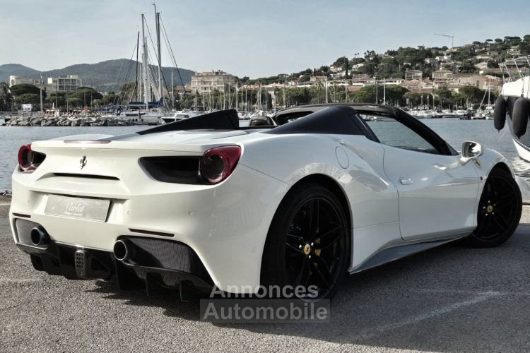 Ferrari 488 Spider MAGNIFIQUE FERRARI 488 SPIDER 3.9 T V8 670ch PLUS DE 70Ke D'OPTIONS JBL LIFT CARBONE INT + EXT ECHAP. FULL IPE LED DISPLAY CAMERA AVANT ET ARRIERE RAC - <small></small> 249.990 € <small>TTC</small> - #14