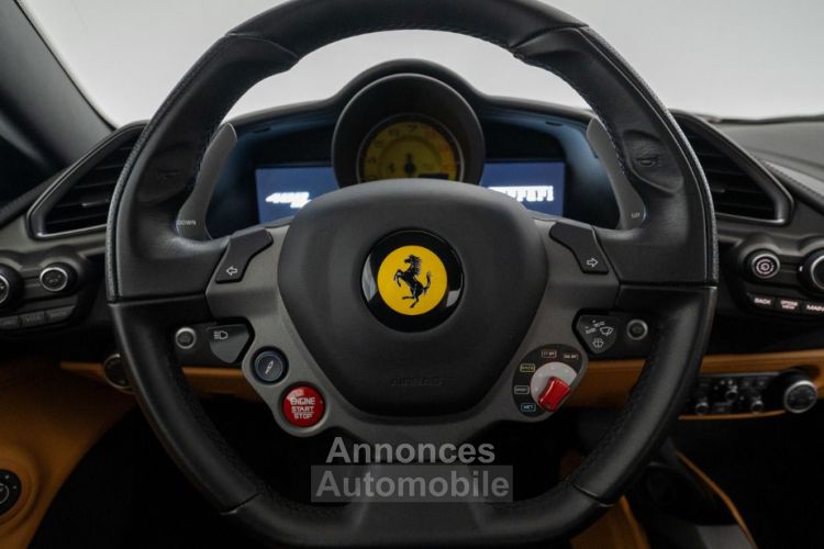 Ferrari 488 Spider Passenger display - <small></small> 270.000 € <small>TTC</small> - #17