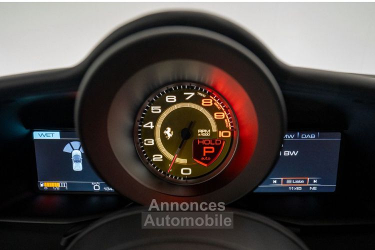 Ferrari 488 Spider Passenger display - <small></small> 270.000 € <small>TTC</small> - #18