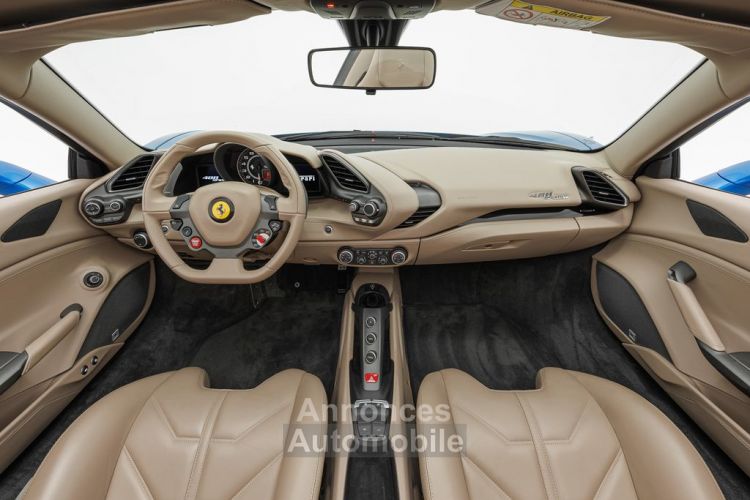 Ferrari 488 Spider V8 3.9 670 ch  Carbon Céramic * 1èreM * JBL * entretien Ferrari de 7 ans jusqu'au 04/20256 ° Garantie Ferrari Approved 21 mois Reconductible - <small></small> 265.990 € <small></small> - #5