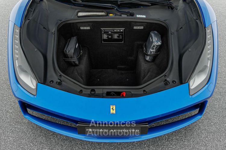 Ferrari 488 Spider V8 3.9 670 ch  Carbon Céramic * 1èreM * JBL * entretien Ferrari de 7 ans jusqu'au 04/20256 ° Garantie Ferrari Approved 21 mois Reconductible - <small></small> 265.990 € <small></small> - #27