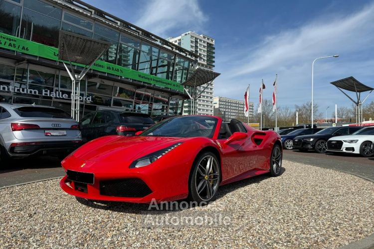 Ferrari 488 Spider V8 3.9 670 ch  Carbon Céramic * LIFT * entretien Ferrari de 7 ans jusqu'au 04/2026 ° Garantie Ferrari Approved 24 mois Reconductible - <small></small> 265.490 € <small>TTC</small> - #1