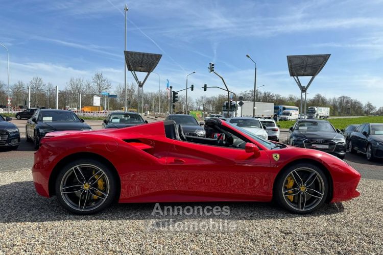 Ferrari 488 Spider V8 3.9 670 ch  Carbon Céramic * LIFT * entretien Ferrari de 7 ans jusqu'au 04/2026 ° Garantie Ferrari Approved 24 mois Reconductible - <small></small> 265.490 € <small>TTC</small> - #8