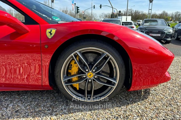 Ferrari 488 Spider V8 3.9 670 ch  Carbon Céramic * LIFT * entretien Ferrari de 7 ans jusqu'au 04/2026 ° Garantie Ferrari Approved 24 mois Reconductible - <small></small> 265.490 € <small>TTC</small> - #12