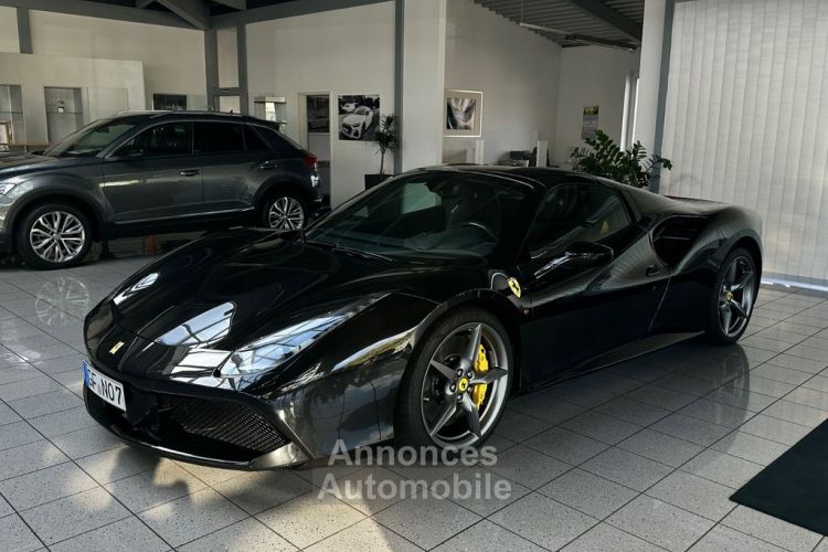 Ferrari 488 Spider V8 3.9 670 ch  Carbon Céramic * LIFT * entretien Ferrari de 7 ans jusqu'au 05/2025 ° Garantie Ferrari Approved 10 mois Reconductible - <small></small> 285.990 € <small>TTC</small> - #2