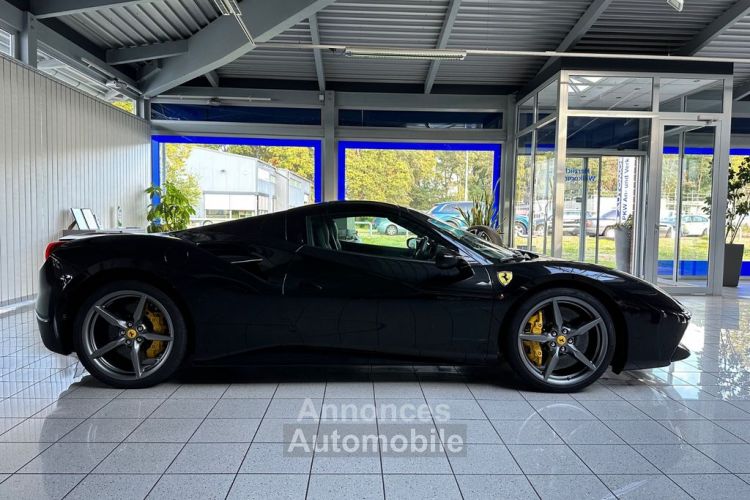 Ferrari 488 Spider V8 3.9 670 ch  Carbon Céramic * LIFT * entretien Ferrari de 7 ans jusqu'au 05/2025 ° Garantie Ferrari Approved 10 mois Reconductible - <small></small> 285.990 € <small>TTC</small> - #5