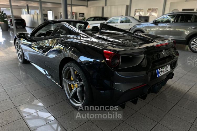 Ferrari 488 Spider V8 3.9 670 ch  Carbon Céramic * LIFT * entretien Ferrari de 7 ans jusqu'au 05/2025 ° Garantie Ferrari Approved 10 mois Reconductible - <small></small> 285.990 € <small>TTC</small> - #8