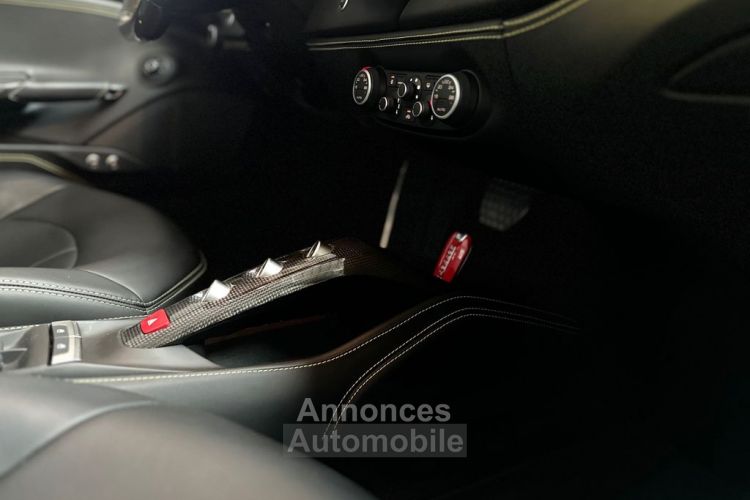 Ferrari 488 Spider V8 3.9 670 ch  Carbon Céramic * LIFT * entretien Ferrari de 7 ans jusqu'au 05/2025 ° Garantie Ferrari Approved 10 mois Reconductible - <small></small> 285.990 € <small>TTC</small> - #11