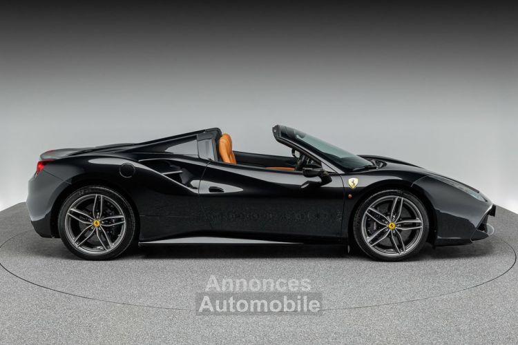 Ferrari 488 Spider V8 3.9 670 ch LIFT Carbon Céramic * entretien Ferrari de 7 ans jusqu'au 02/2025 ° Garantie Ferrari Approved 7 mois Reconductible - <small></small> 244.990 € <small>TTC</small> - #12