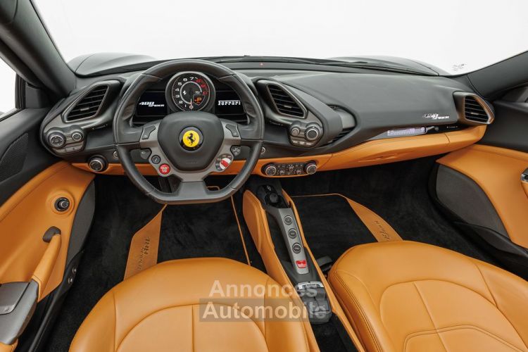 Ferrari 488 Spider V8 3.9 670 ch LIFT Carbon Céramic * entretien Ferrari de 7 ans jusqu'au 02/2025 ° Garantie Ferrari Approved 7 mois Reconductible - <small></small> 244.990 € <small>TTC</small> - #18