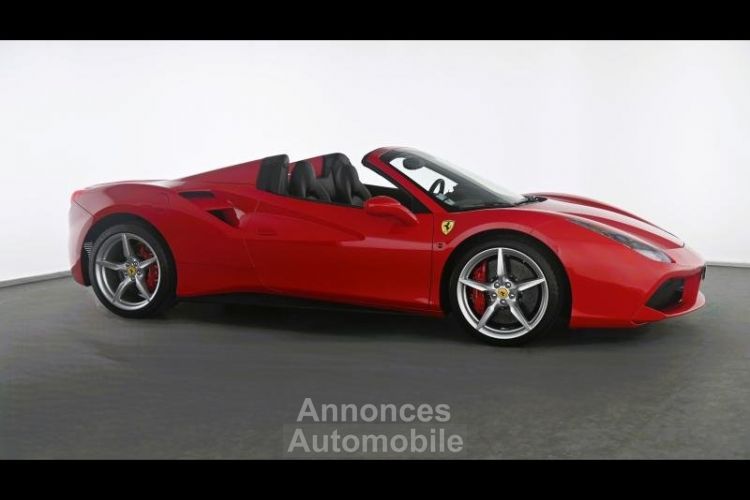 Ferrari 488 Spider V8 3.9 T 670ch - <small></small> 265.000 € <small>TTC</small> - #17