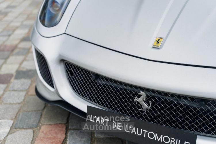 Ferrari 599 GTO *Argento Nürburgring* - <small></small> 875.000 € <small>TTC</small> - #35