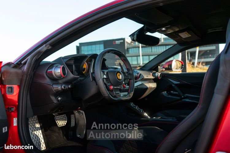 Ferrari 812 Superfast Rosso Magma Options en carbone Entretien exclusivement - <small></small> 374.900 € <small>TTC</small> - #6