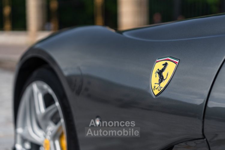 Ferrari 812 Superfast *Grigio Silverstone* - <small></small> 319.900 € <small>TTC</small> - #43