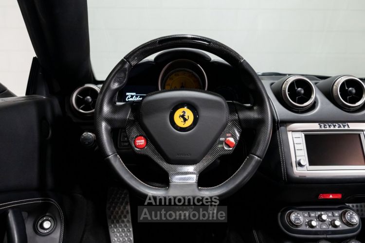 Ferrari California +30 4.3 V8 490 Ch - <small></small> 129.900 € <small>TTC</small> - #17