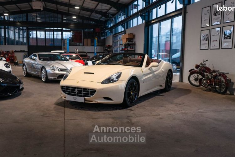 Ferrari California Carnet d'entretien Couleur Avorio - <small></small> 114.900 € <small>TTC</small> - #1