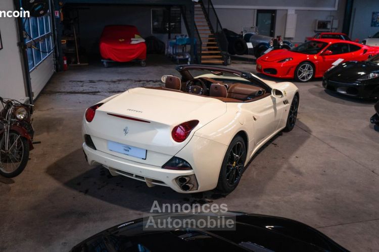 Ferrari California Carnet d'entretien Couleur Avorio - <small></small> 114.900 € <small>TTC</small> - #2