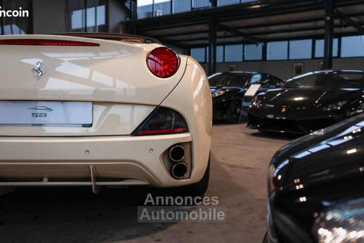 Ferrari California Carnet d'entretien Couleur Avorio - <small></small> 114.900 € <small>TTC</small> - #5