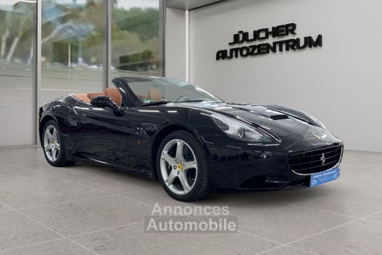 Ferrari California V8 4.3 L 460 Climatisation automatique bizone Écran tactile Régulateur de vitesse Garantie Power15 chez Ferrari possible ! - <small></small> 119.990 € <small>TTC</small> - #2