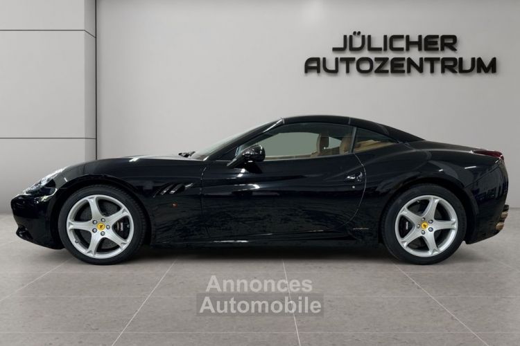 Ferrari California V8 4.3 L 460 Climatisation automatique bizone Écran tactile Régulateur de vitesse Garantie Power15 chez Ferrari possible ! - <small></small> 119.990 € <small>TTC</small> - #7