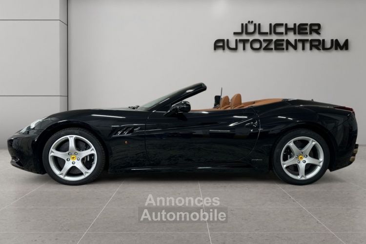 Ferrari California V8 4.3 L 460 Climatisation automatique bizone Écran tactile Régulateur de vitesse Garantie Power15 chez Ferrari possible ! - <small></small> 119.990 € <small>TTC</small> - #8