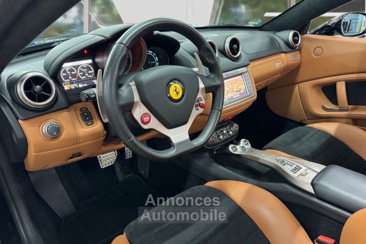 Ferrari California V8 4.3 L 460 Climatisation automatique bizone Écran tactile Régulateur de vitesse Garantie Power15 chez Ferrari possible ! - <small></small> 119.990 € <small>TTC</small> - #9