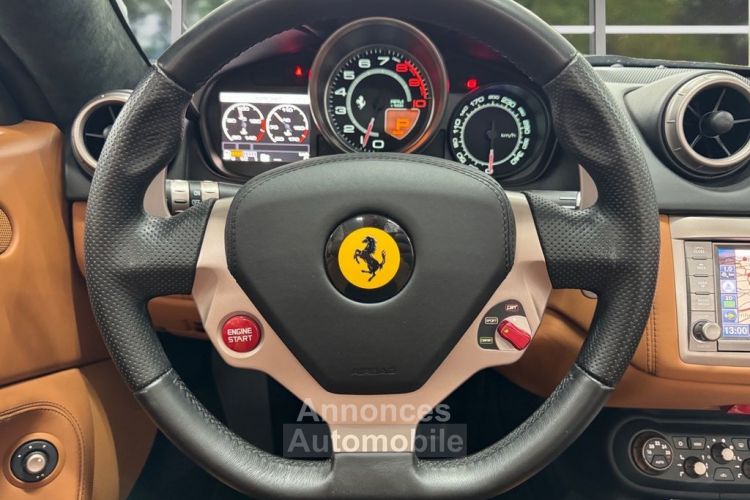 Ferrari California V8 4.3 L 460 Climatisation automatique bizone Écran tactile Régulateur de vitesse Garantie Power15 chez Ferrari possible ! - <small></small> 119.990 € <small>TTC</small> - #14