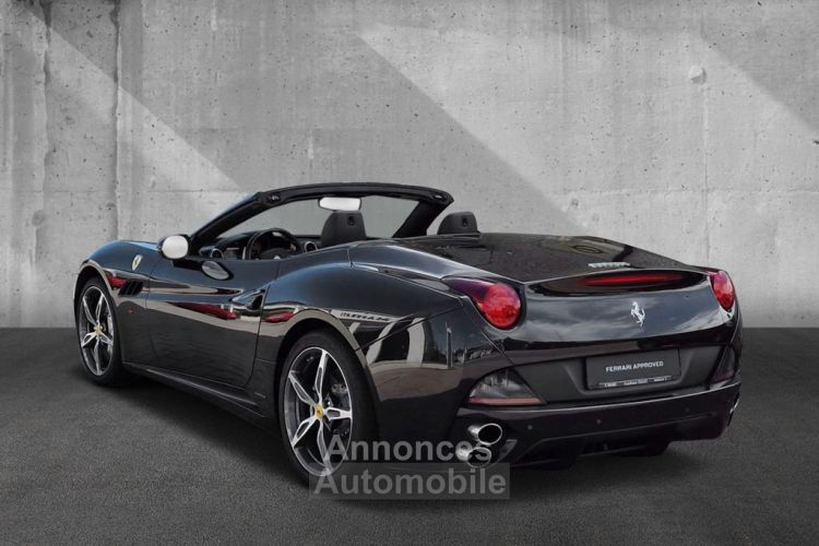 Ferrari California V8 4.3 L 460 Climatisation automatique bizone Pack sport  Sièges sport et chauffants Garantie FERRARI Approved 08/2024 Reconductible ! - <small></small> 132.990 € <small>TTC</small> - #4