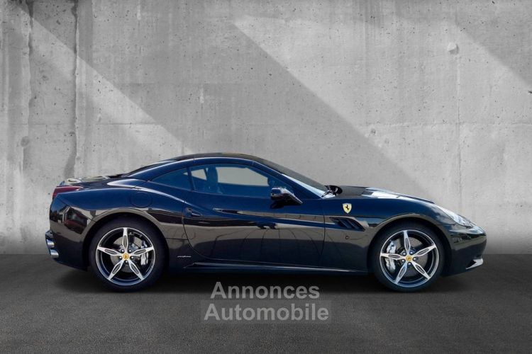 Ferrari California V8 4.3 L 460 Climatisation automatique bizone Pack sport  Sièges sport et chauffants Garantie FERRARI Approved 08/2024 Reconductible ! - <small></small> 132.990 € <small>TTC</small> - #6