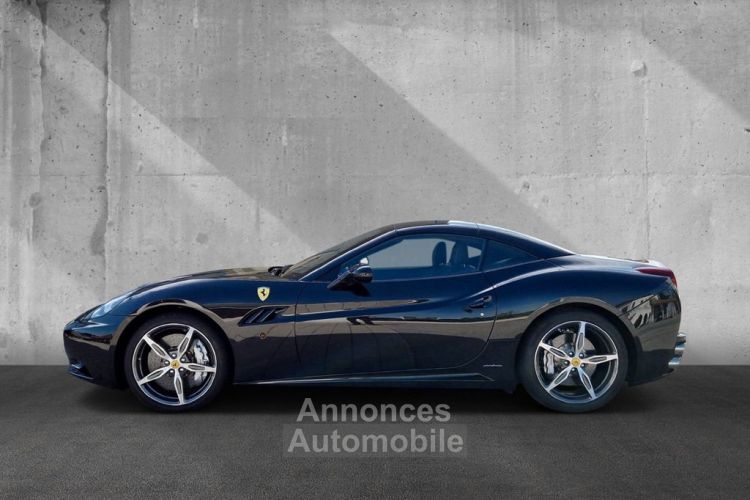 Ferrari California V8 4.3 L 460 Climatisation automatique bizone Pack sport  Sièges sport et chauffants Garantie FERRARI Approved 08/2024 Reconductible ! - <small></small> 132.990 € <small>TTC</small> - #9