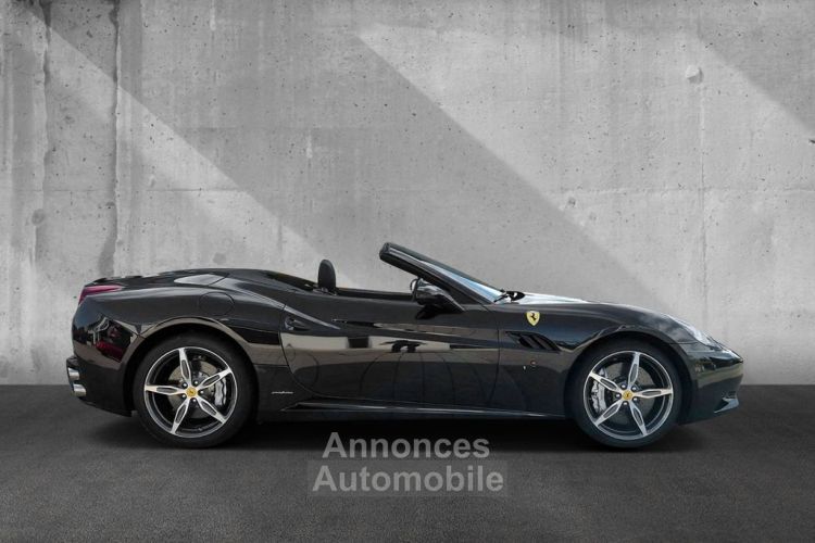 Ferrari California V8 4.3 L 460 Climatisation automatique bizone Pack sport  Sièges sport et chauffants Garantie FERRARI Approved 08/2024 Reconductible ! - <small></small> 132.990 € <small>TTC</small> - #13