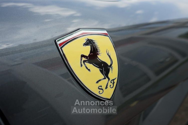 Ferrari F12 Berlinetta 740 Ch - Habitacle Full Carbone - Lift AV - Sièges Diamant Full Electric - Caméra AR - Carnet à Jour 100% FERRARI - Garantie 12 Mois - <small></small> 237.500 € <small>TTC</small> - #9