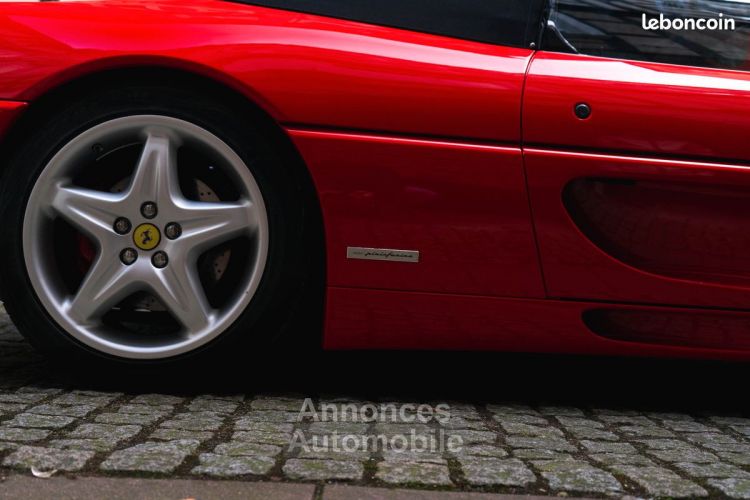 Ferrari F355 F 355 Spider Boîte Mécanique Très bel état général Carnet d'entretien et factures - <small></small> 89.900 € <small>TTC</small> - #7