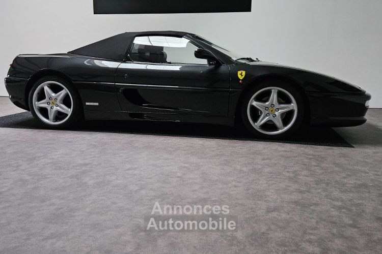 Ferrari F355 F355 SPIDER MANUAL - <small></small> 135.000 € <small>TTC</small> - #45