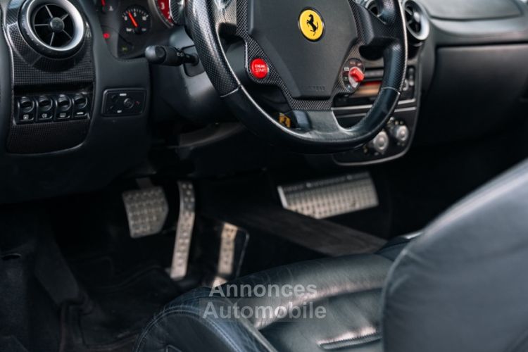 Ferrari F430 – Grigio Silverstone Pack Carbone Intérieur Complet Première Main Française - <small></small> 114.900 € <small></small> - #17