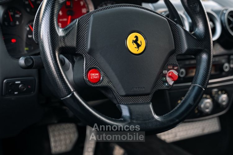 Ferrari F430 – Grigio Silverstone Pack Carbone Intérieur Complet Première Main Française - <small></small> 114.900 € <small></small> - #18