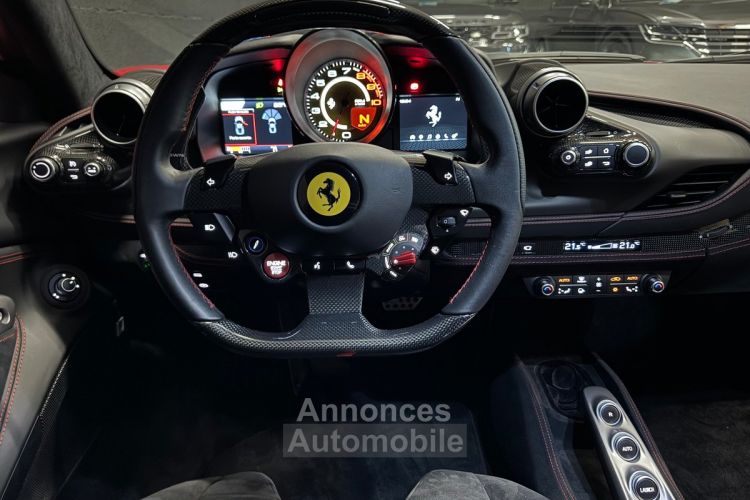 Ferrari F8 Tributo 3.9l V8 Bi-Turbo 720 ch ROSSO CORSA Française 1ère main 11/2020 - <small></small> 319.990 € <small>TTC</small> - #9