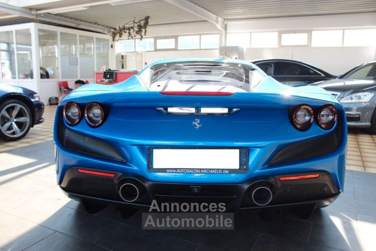 Ferrari F8 Tributo CARBON * LIFT * AFFICHAGE PASSAGER * LED * GARANTIE FERRARI 2025 - <small></small> 294.990 € <small></small> - #5