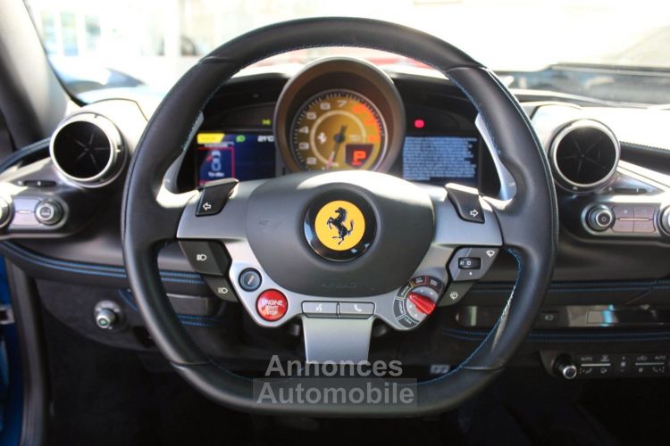 Ferrari F8 Tributo CARBON * LIFT * AFFICHAGE PASSAGER * LED * GARANTIE FERRARI 2025 - <small></small> 294.990 € <small></small> - #8