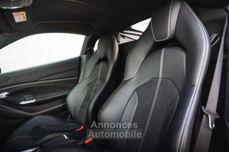 Ferrari F8 Tributo Grigio Scuro JBL Camera Alcantara Warranty - <small></small> 289.900 € <small>TTC</small> - #29