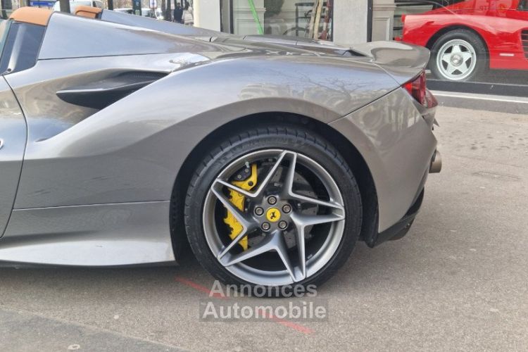 Ferrari F8 Tributo SPIDER - <small></small> 369.000 € <small>TTC</small> - #10