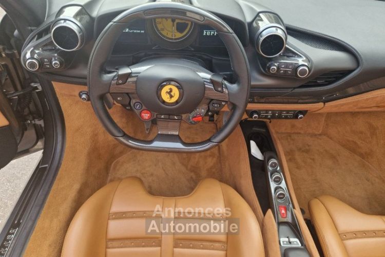 Ferrari F8 Tributo SPIDER - <small></small> 369.000 € <small>TTC</small> - #16