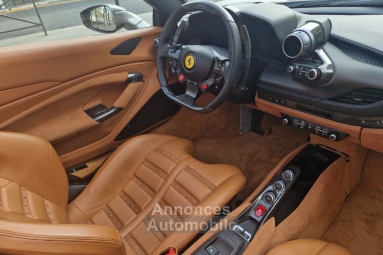 Ferrari F8 Tributo SPIDER - <small></small> 369.000 € <small>TTC</small> - #18