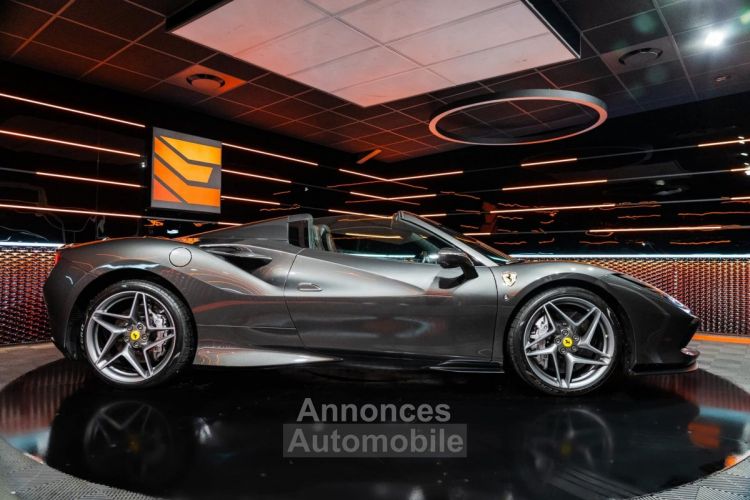 Ferrari F8 Tributo SPIDER 3.9 720 DCT - <small></small> 339.900 € <small>TTC</small> - #6