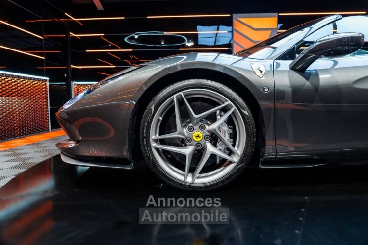 Ferrari F8 Tributo SPIDER 3.9 720 DCT - <small></small> 339.900 € <small>TTC</small> - #17