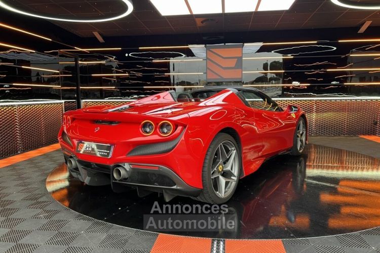 Ferrari F8 Tributo SPIDER 3.9 720 DCT - <small></small> 369.900 € <small>TTC</small> - #40